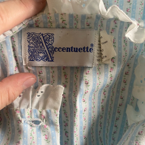 Vintage 70s Floral Striped Nightgown - Picture 4 of 4